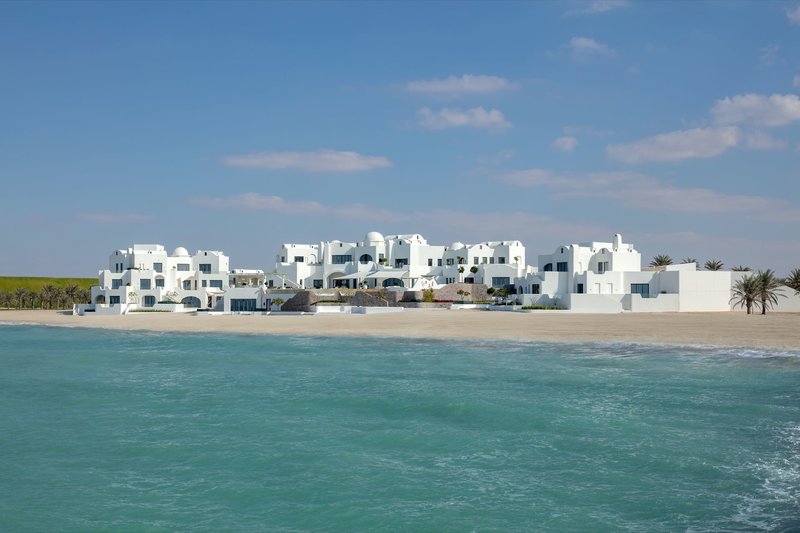 Anantara Santorini Abu Dhabi Retreat 3