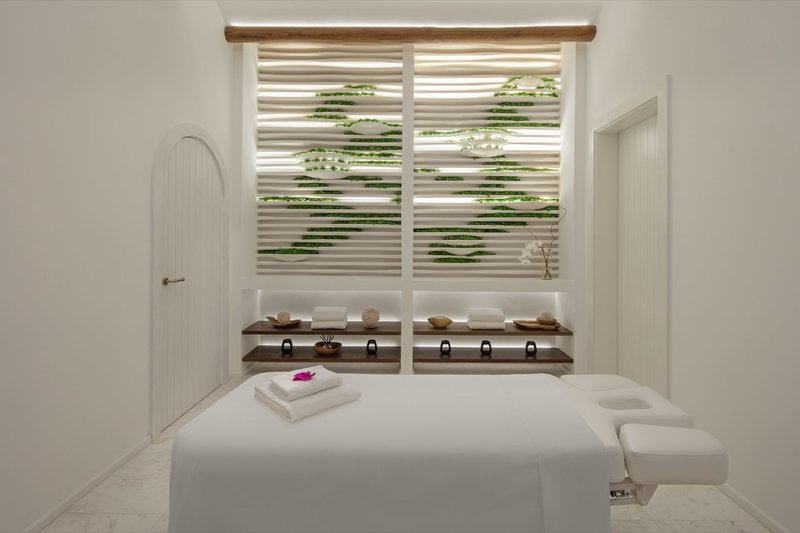 Anantara Santorini Abu Dhabi Retreat 5