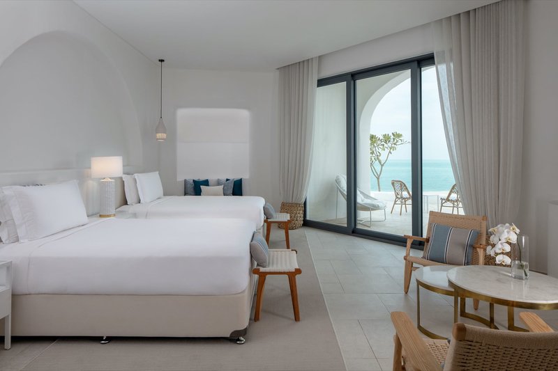 Anantara Santorini Abu Dhabi Retreat 9