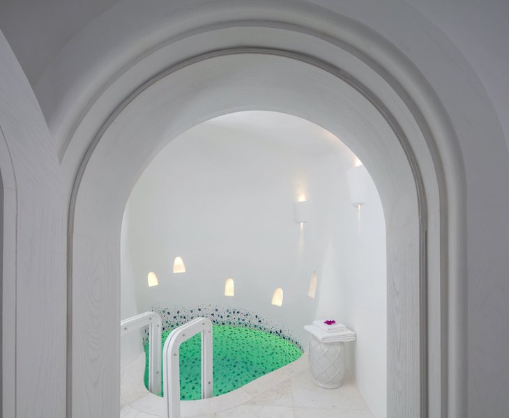 Anantara Santorini Abu Dhabi Retreat 19