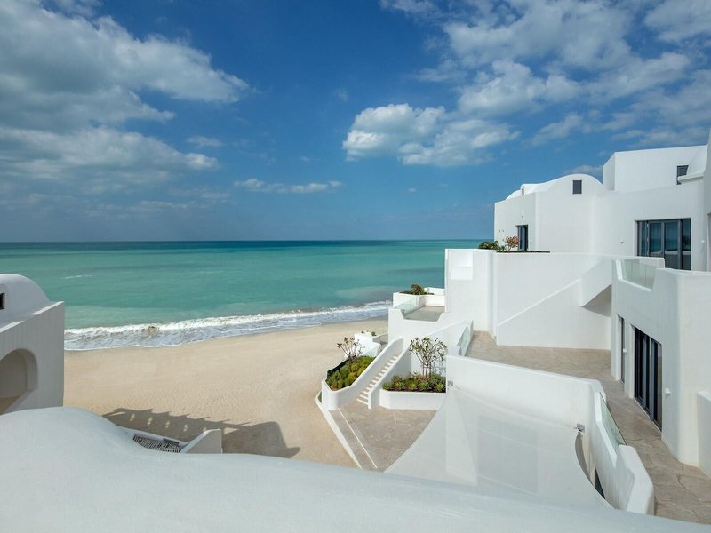 Anantara Santorini Abu Dhabi Retreat 3