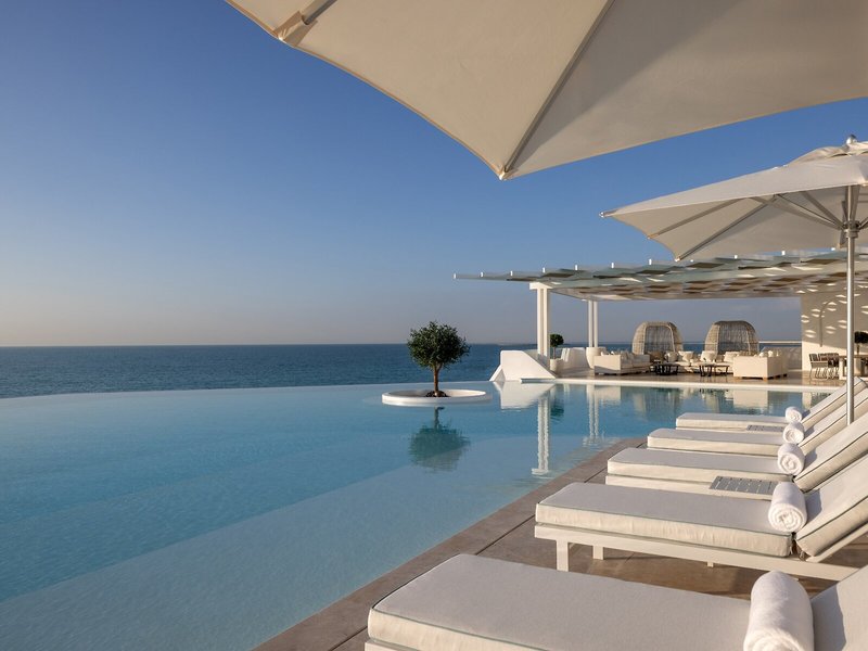 Anantara Santorini Abu Dhabi Retreat 7
