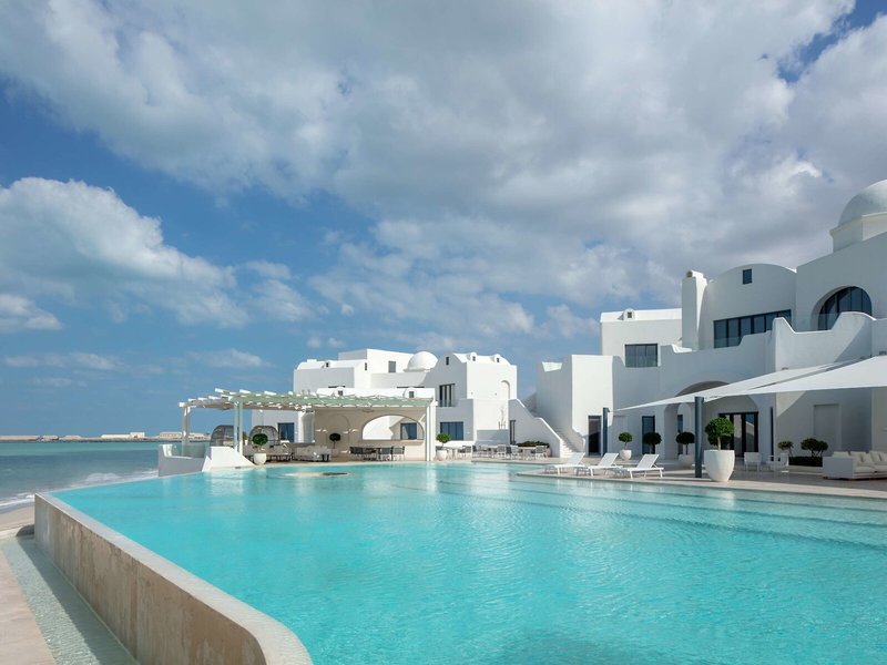 Anantara Santorini Abu Dhabi Retreat 9