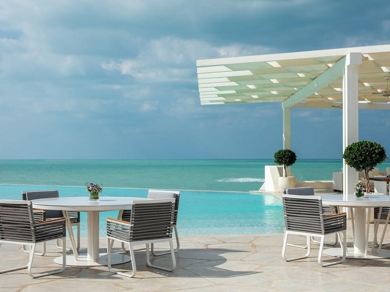 Anantara Santorini Abu Dhabi Retreat 19