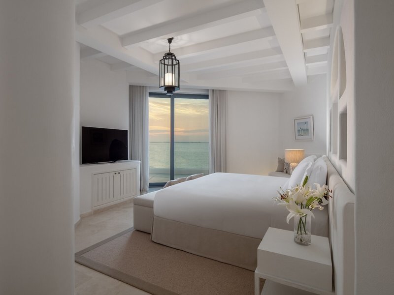 Anantara Santorini Abu Dhabi Retreat 22