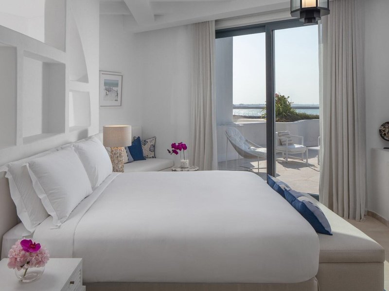 Anantara Santorini Abu Dhabi Retreat 24