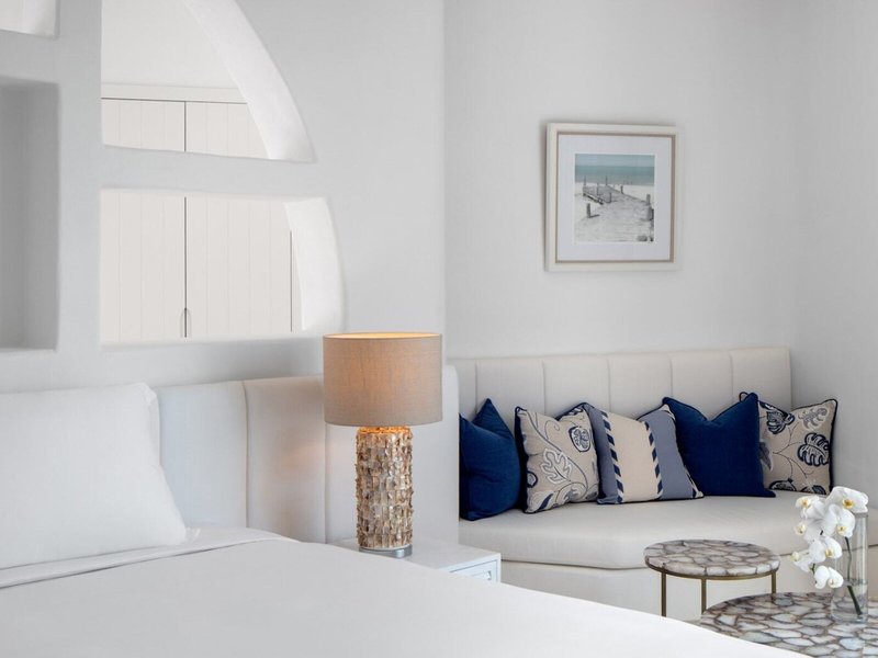 Anantara Santorini Abu Dhabi Retreat 30