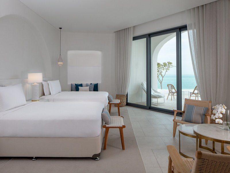Anantara Santorini Abu Dhabi Retreat 38