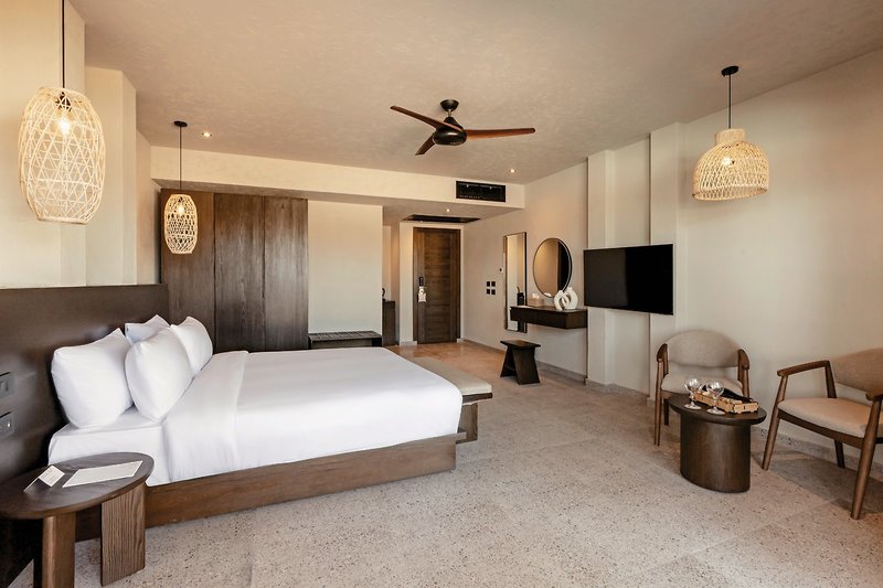 Sentido Naga Bay 25