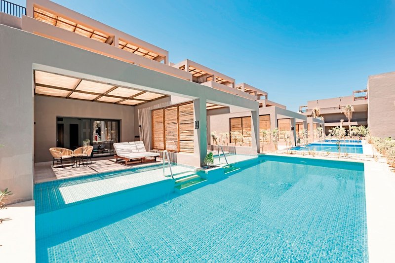 Sentido Naga Bay 12