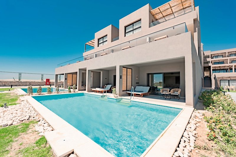 Sentido Naga Bay 11