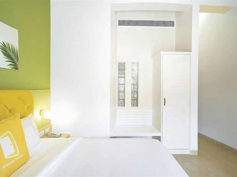 Bloom Boutique Baga 11