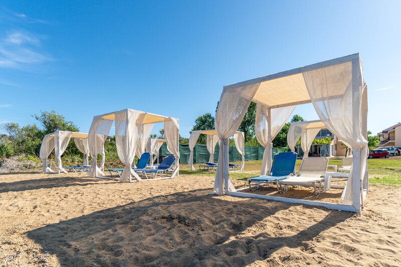 Sandy Beach Complex 6