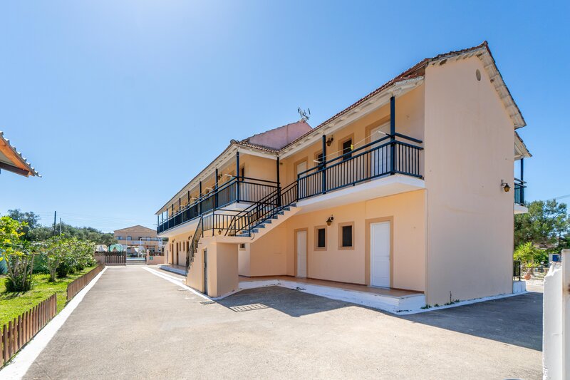 Sandy Beach Complex 13
