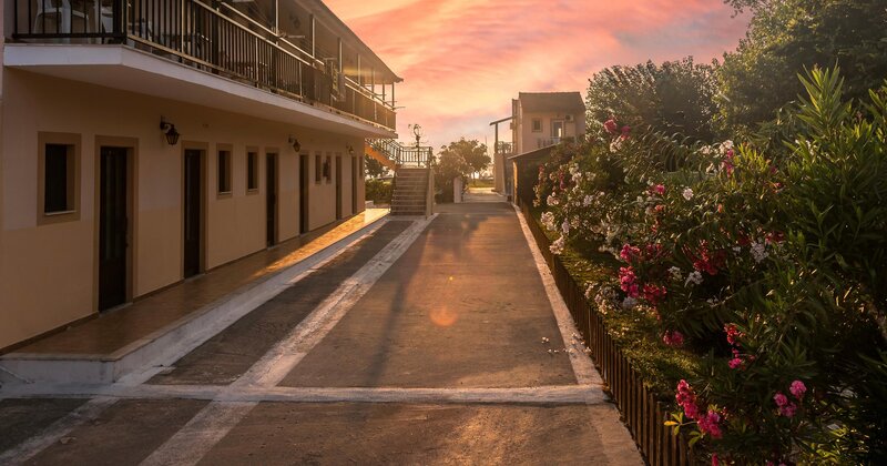Sandy Beach Complex 14