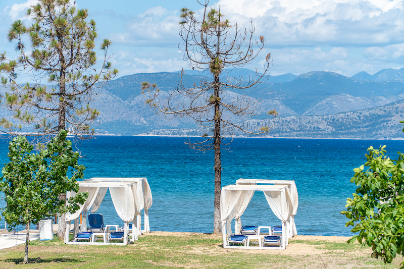 Sandy Beach Complex 76