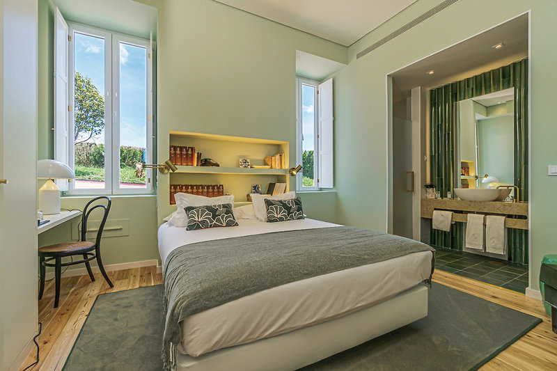 Solar dos Cantos Botanic House & Garden 11