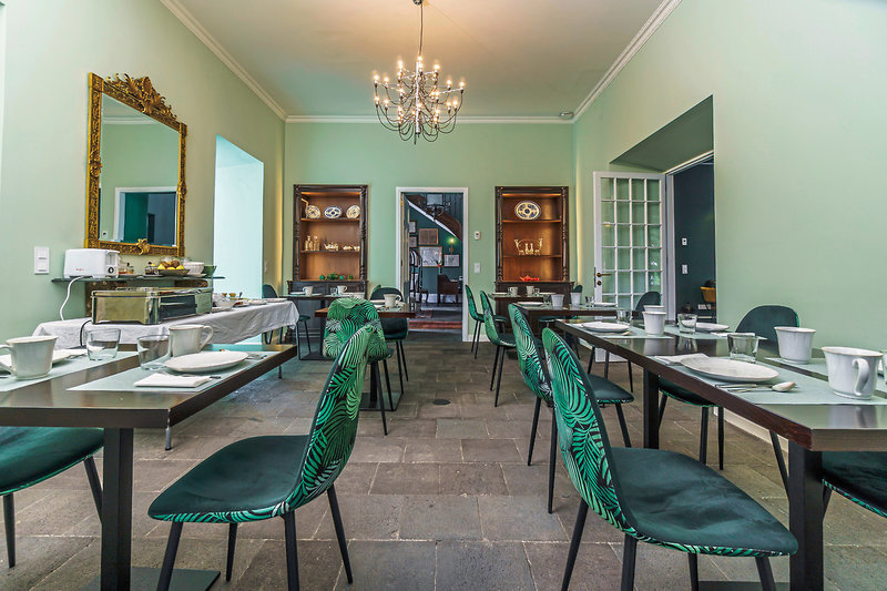 Solar dos Cantos Botanic House & Garden 12