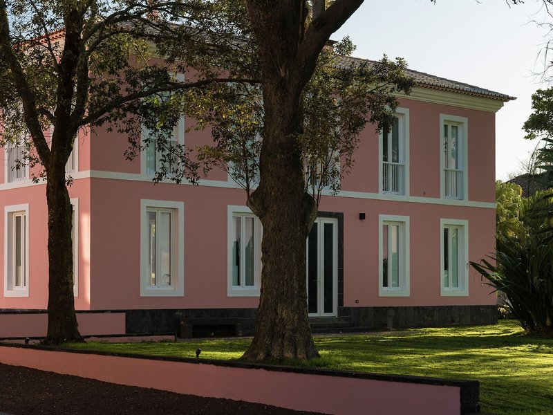 Solar dos Cantos Botanic House & Garden