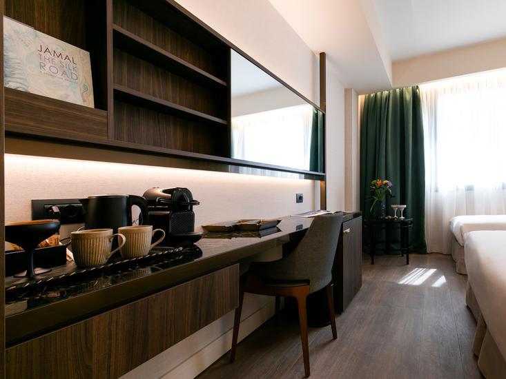 Luwian Athens Hotel 9