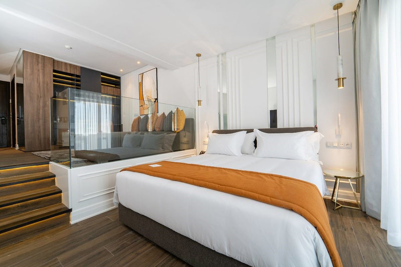 Petit Palace Suites Hotel 4