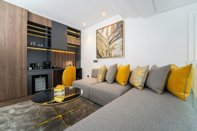 Petit Palace Suites Hotel 7