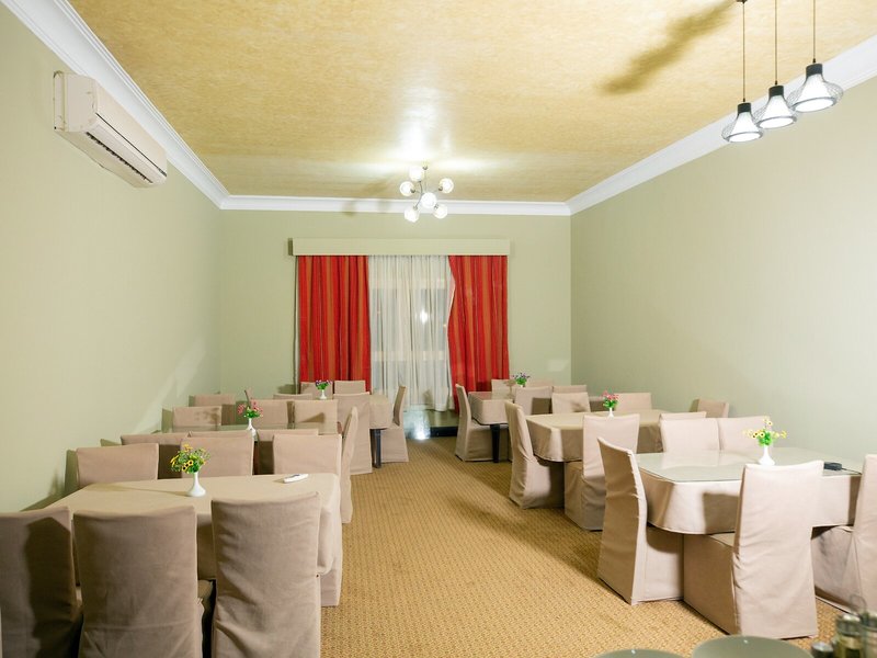 The Villa 604 powered by Look 11 - Conference Room