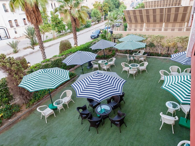 The Villa 604 powered by Look 13 - Restaurant