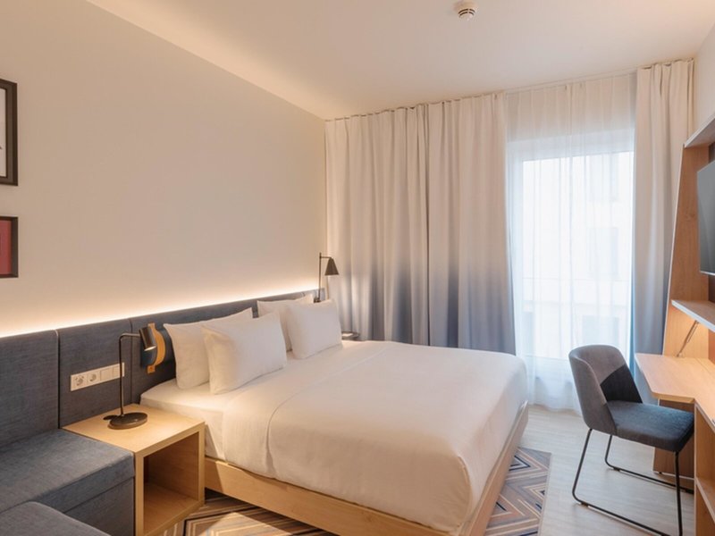 Hampton by Hilton Vienna City West 7