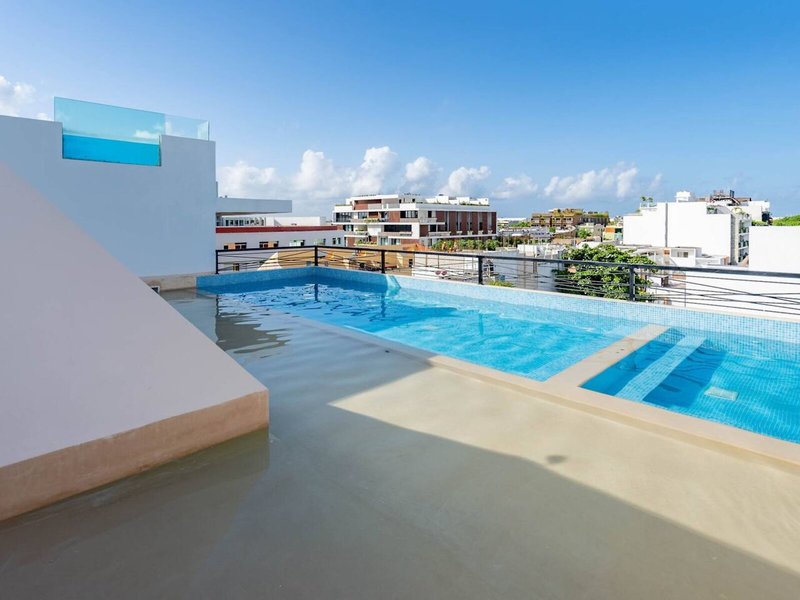 Emiliano 42 Condos Boutique 6