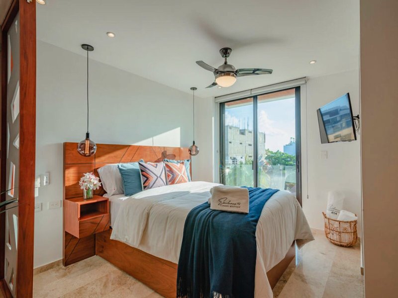 Emiliano 42 Condos Boutique 21