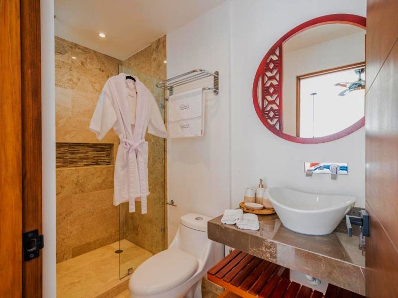 Emiliano 42 Condos Boutique 30