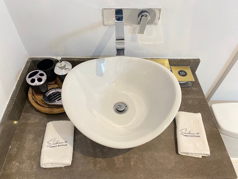 Emiliano 42 Condos Boutique 44