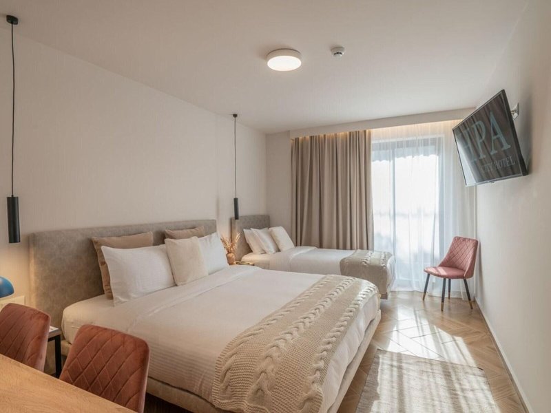 IRA Hotel 35