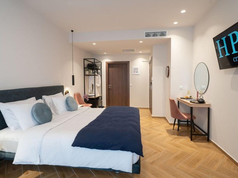 IRA Hotel 37