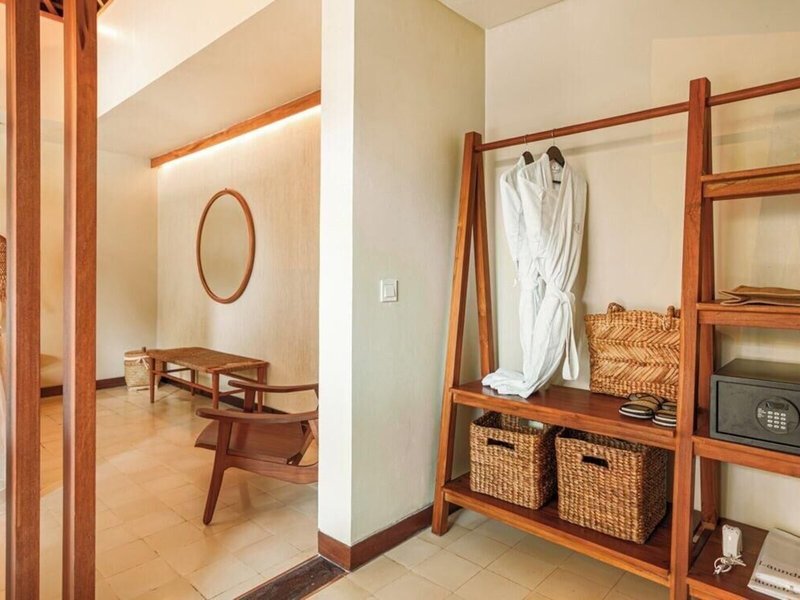 COCANA Resort 41