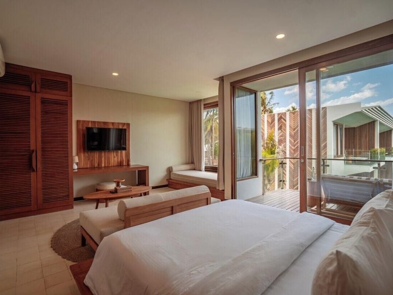 COCANA Resort 42