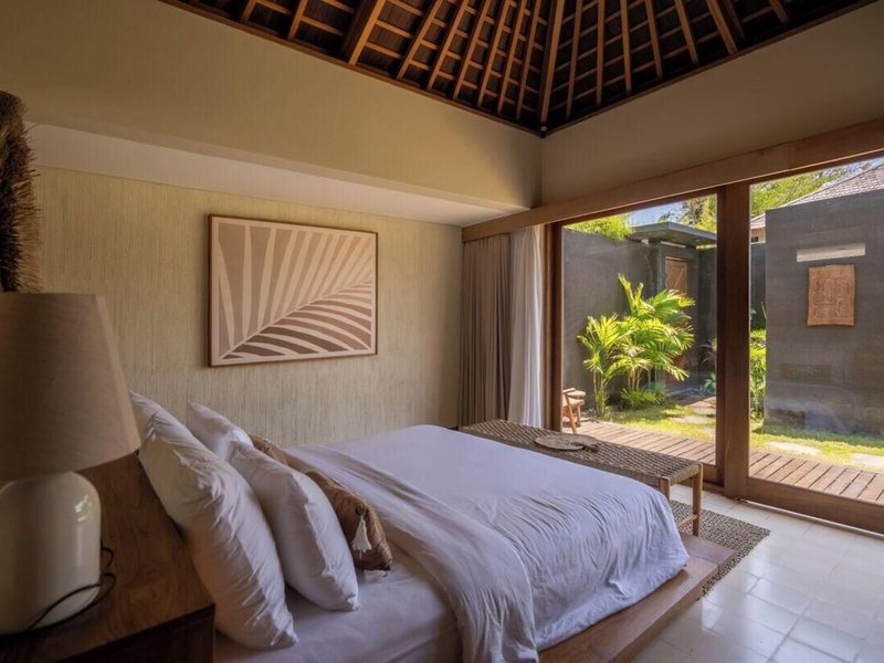 COCANA Resort 43