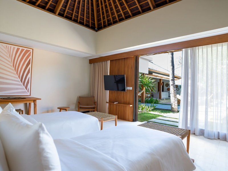COCANA Resort 47