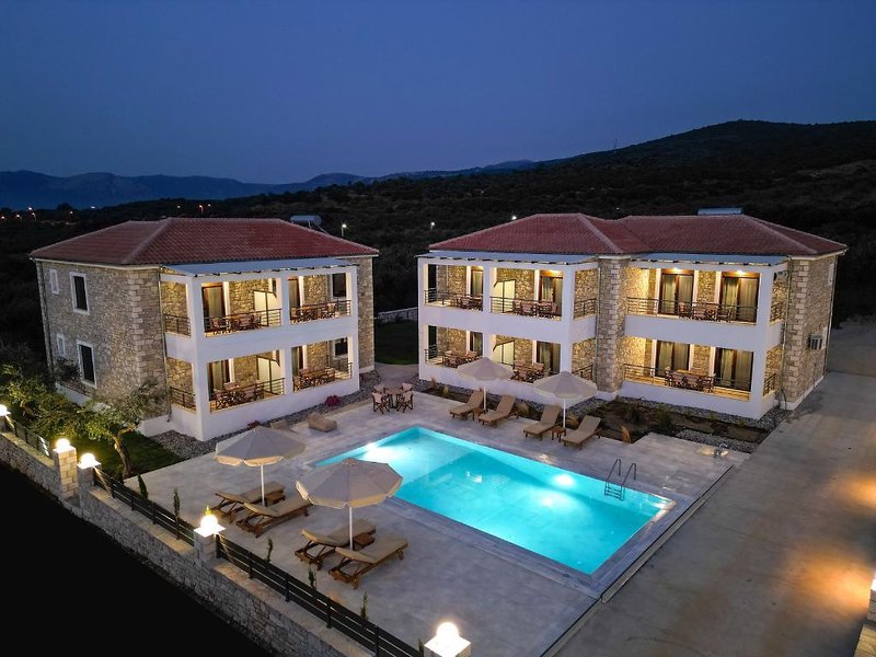 Michelangelo Suites & Apartments 3
