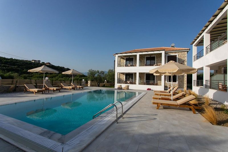 Michelangelo Suites & Apartments 5
