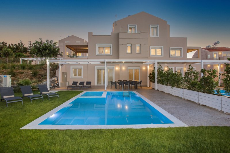 Blue Hills Villas 11
