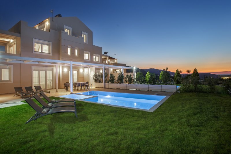 Blue Hills Villas 12