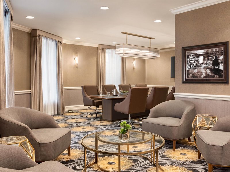Radisson Martinique on Broadway 13