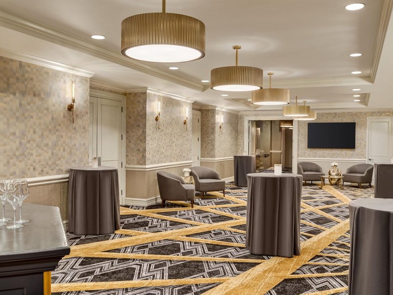 Radisson Martinique on Broadway 15
