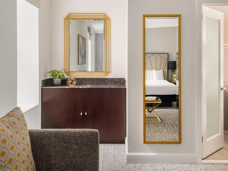 Radisson Martinique on Broadway 37