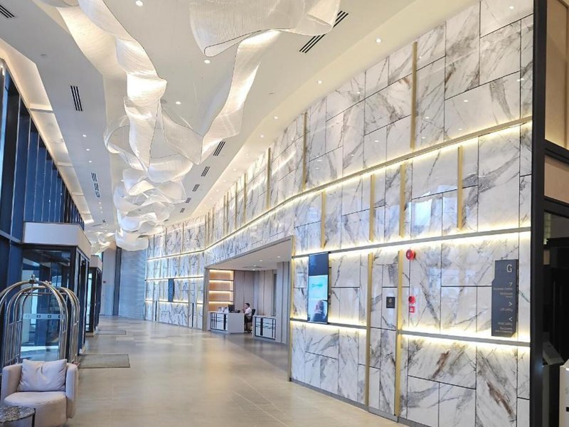 Wyndham Ion Majestic Hotel 8