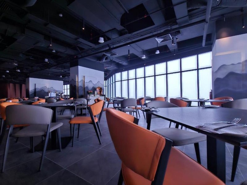 Wyndham Ion Majestic Hotel 10