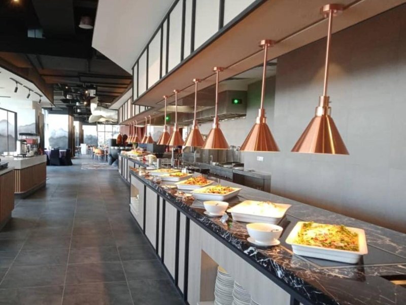 Wyndham Ion Majestic Hotel 12