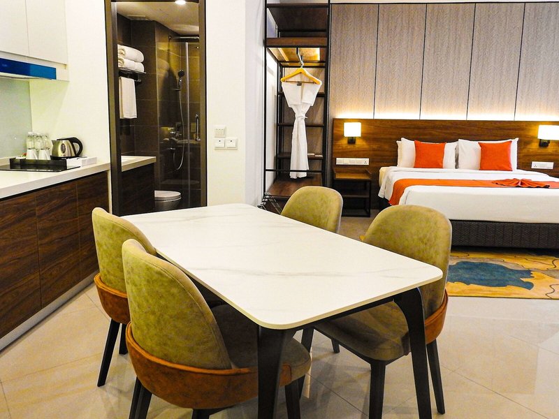 Wyndham Ion Majestic Hotel 14